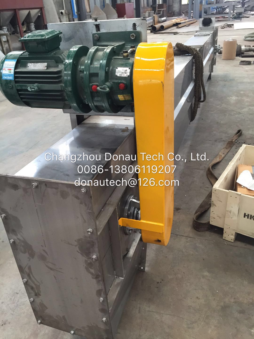 Fluidized bed coating system